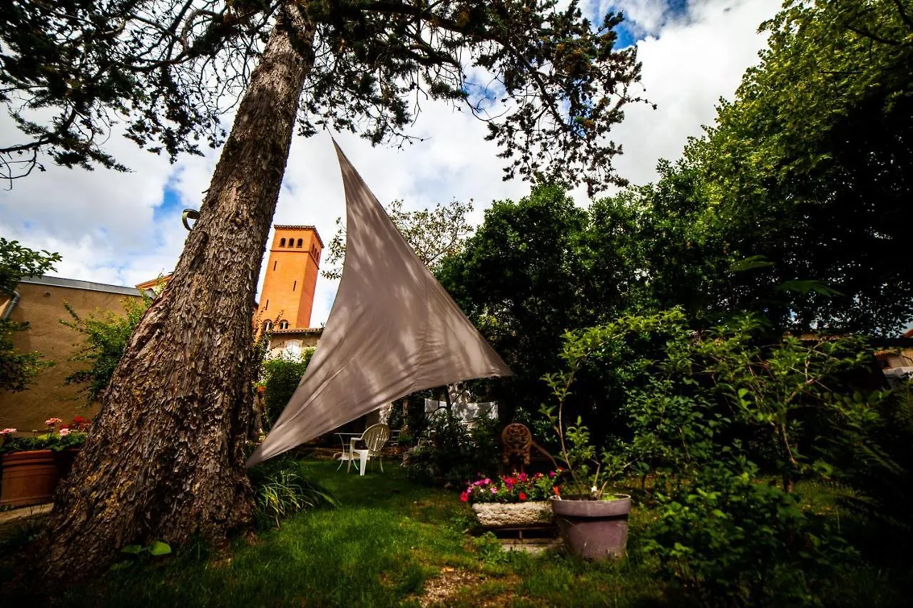 Mirguet Au Jardin Apartment Saint-Elix-le-Chateau Homestay